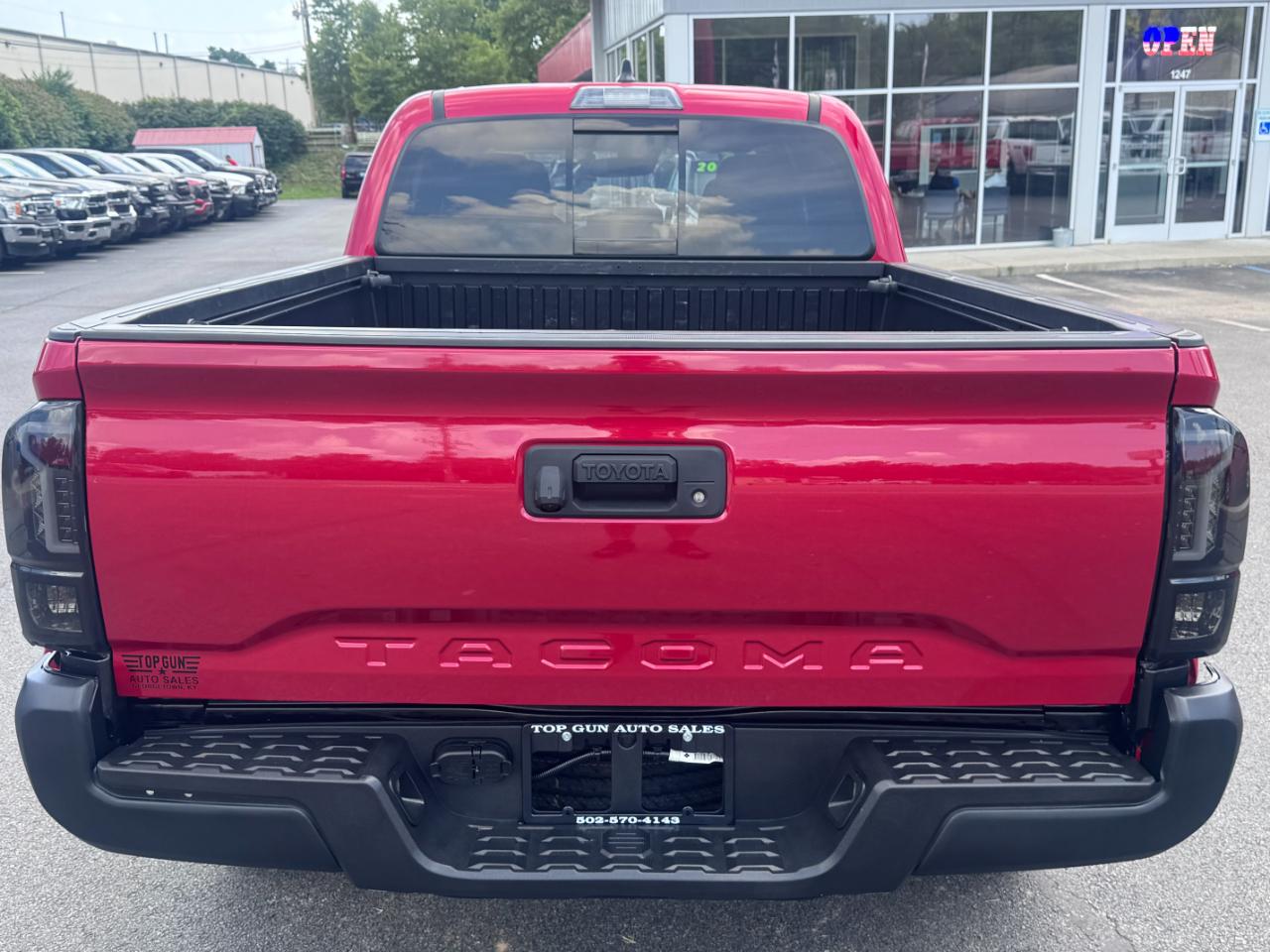 Toyota Tacoma 4WD SR5 Double Cab 6' Bed V6 AT (Natl) 2023
