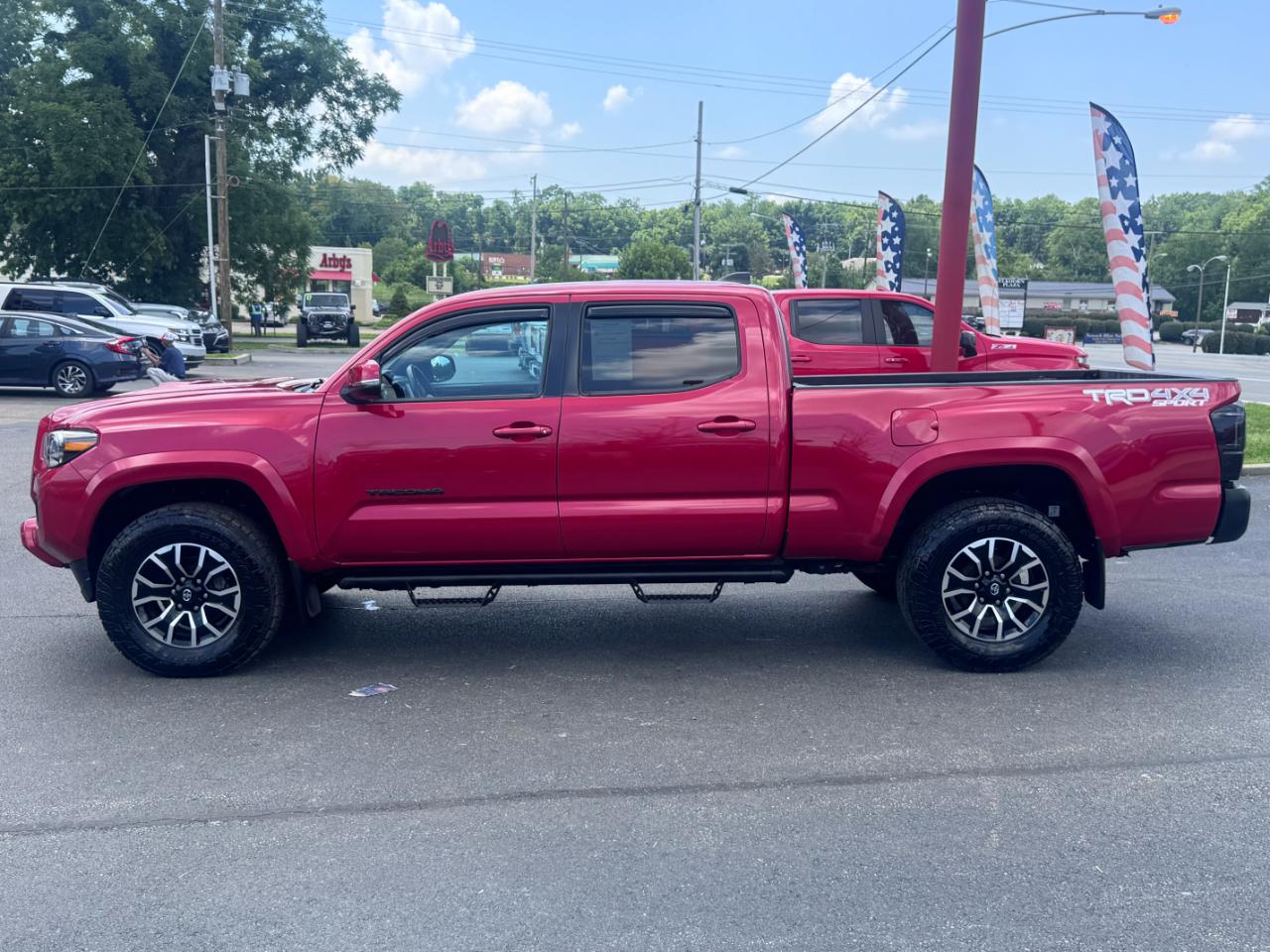 Toyota Tacoma 4WD SR5 Double Cab 6' Bed V6 AT (Natl) 2023