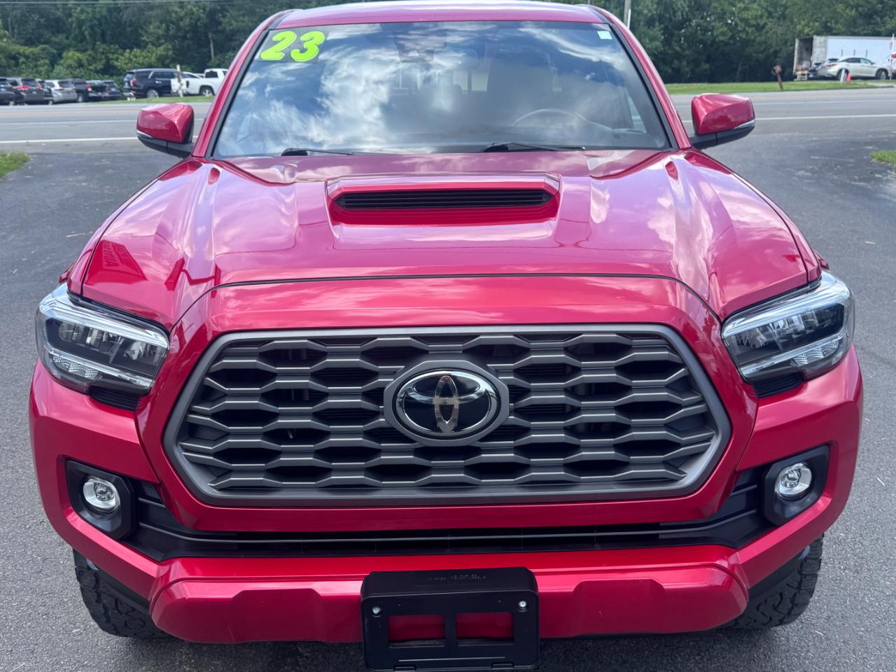 Toyota Tacoma 4WD SR5 Double Cab 6' Bed V6 AT (Natl) 2023