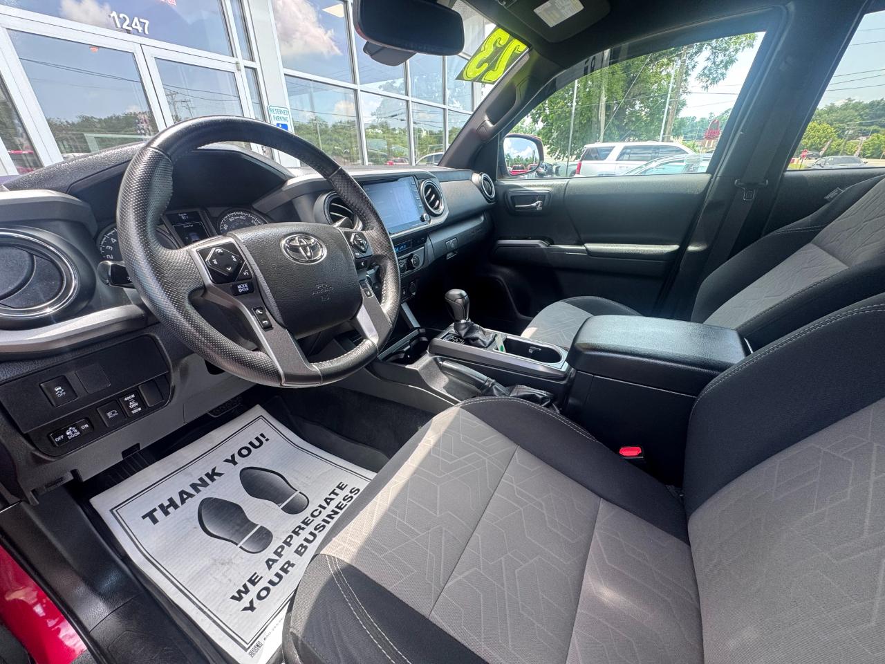 Toyota Tacoma 4WD SR5 Double Cab 6' Bed V6 AT (Natl) 2023