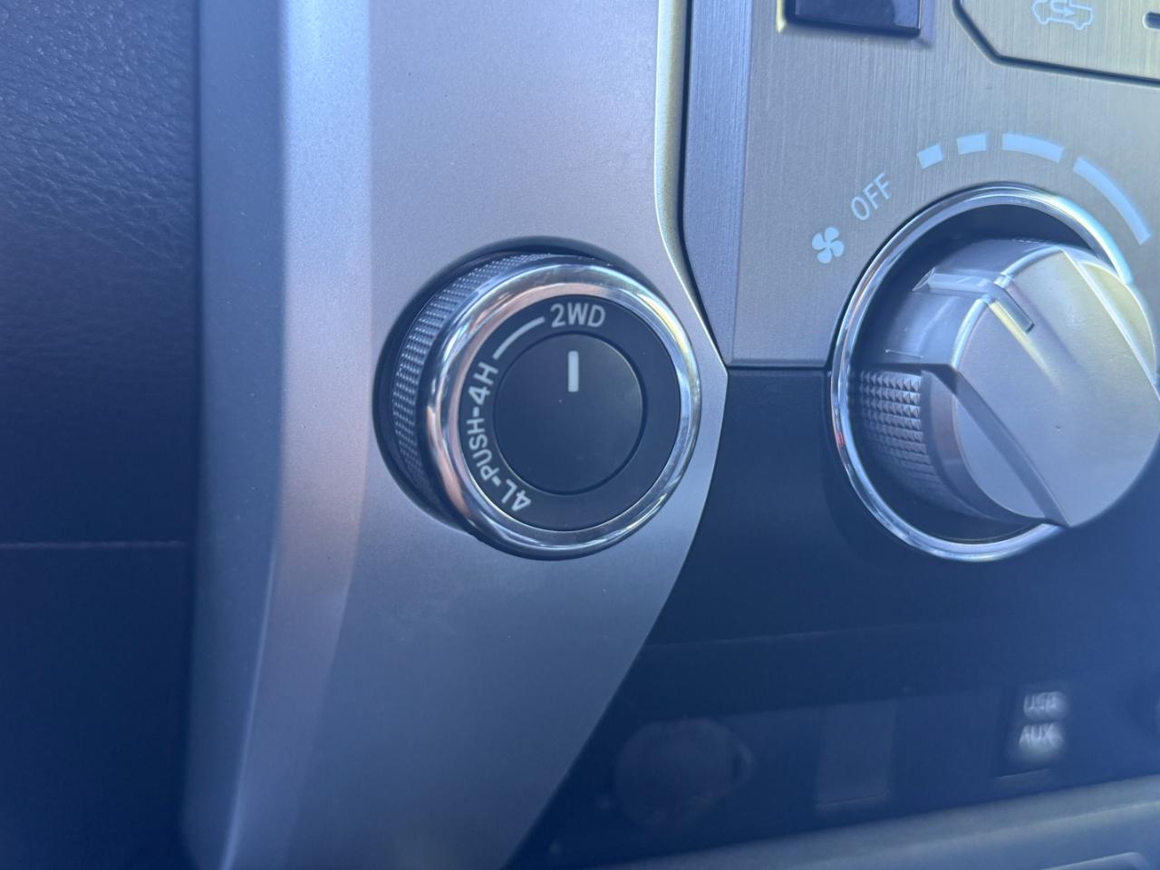 Toyota Tundra 4WD SR5 CrewMax 5.5' Bed 5.7L FFV (Natl) 2019