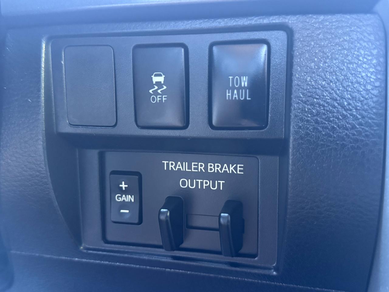 Toyota Tundra 4WD SR5 CrewMax 5.5' Bed 5.7L FFV (Natl) 2019
