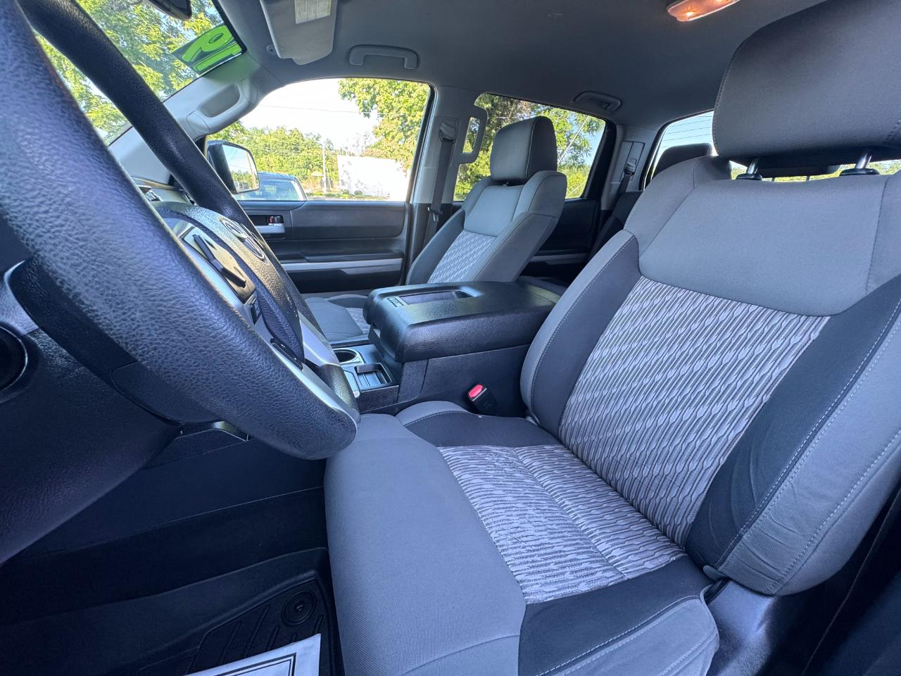 Toyota Tundra 4WD SR5 CrewMax 5.5' Bed 5.7L FFV (Natl) 2019