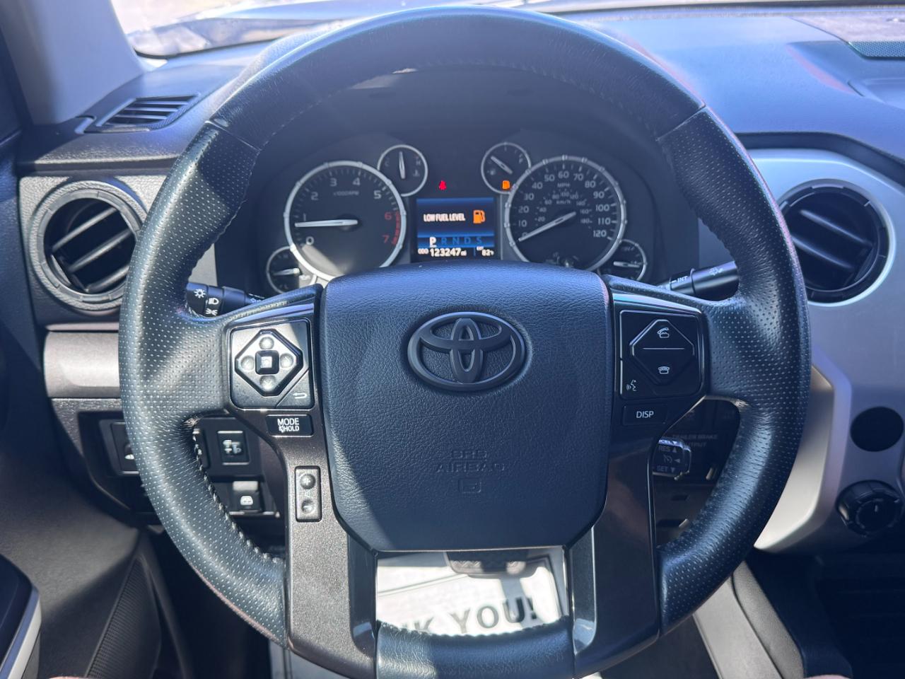 Toyota Tundra 4WD Truck CrewMax 5.7L FFV V8 6-Spd AT SR5 (Natl) 2016
