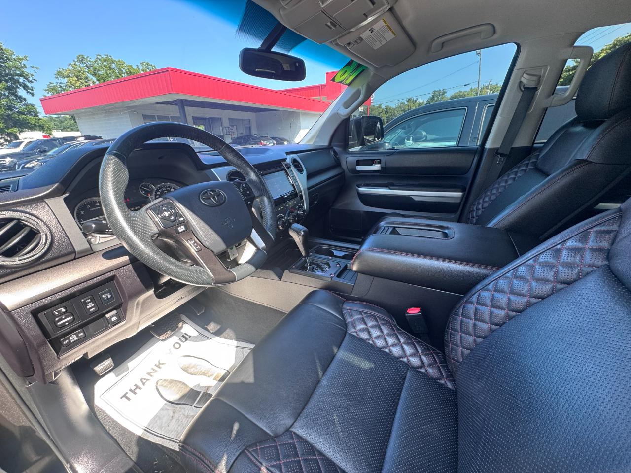 Toyota Tundra 4WD Truck CrewMax 5.7L FFV V8 6-Spd AT SR5 (Natl) 2016
