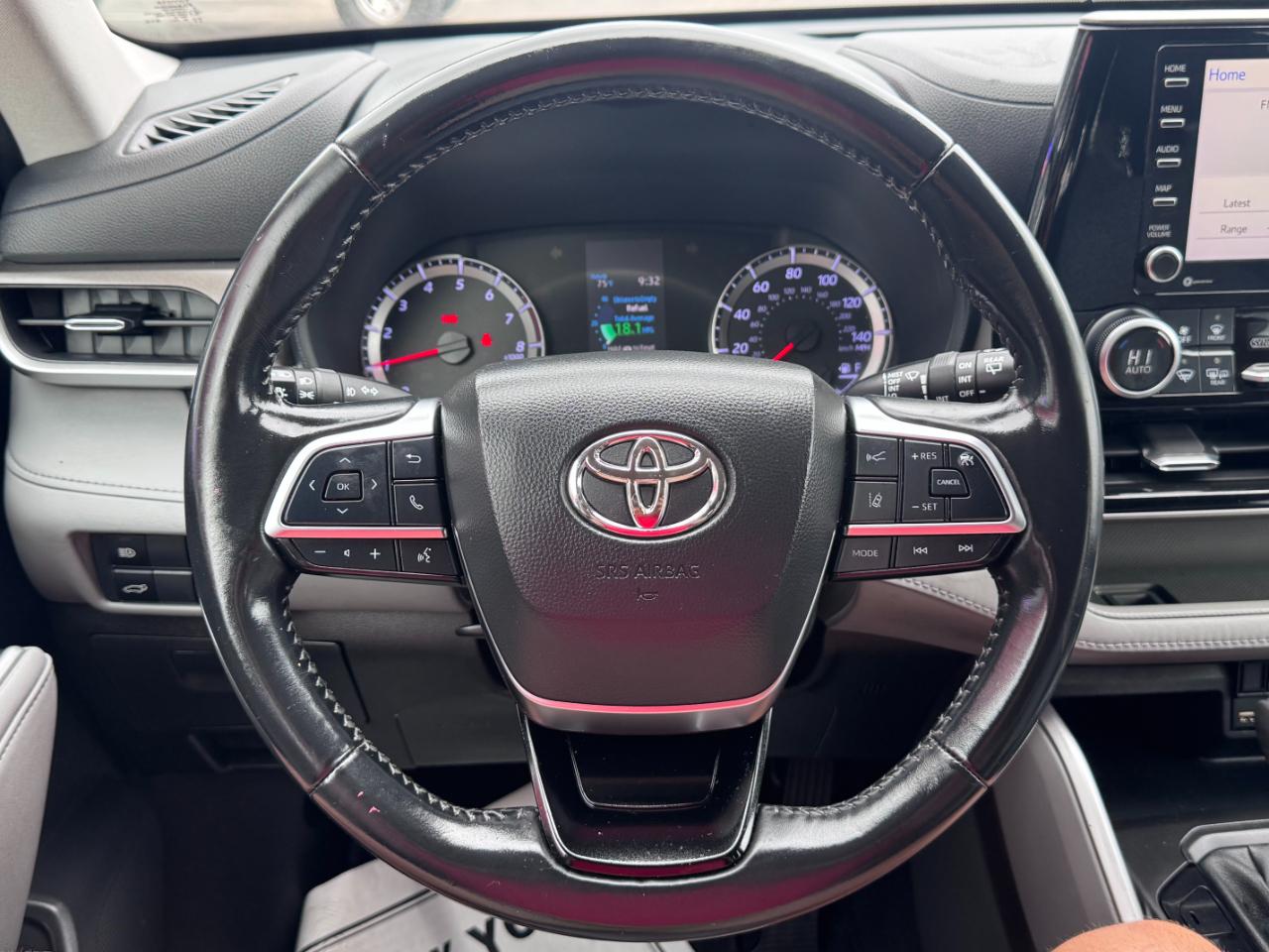 Toyota Highlander L FWD (Natl) 2021
