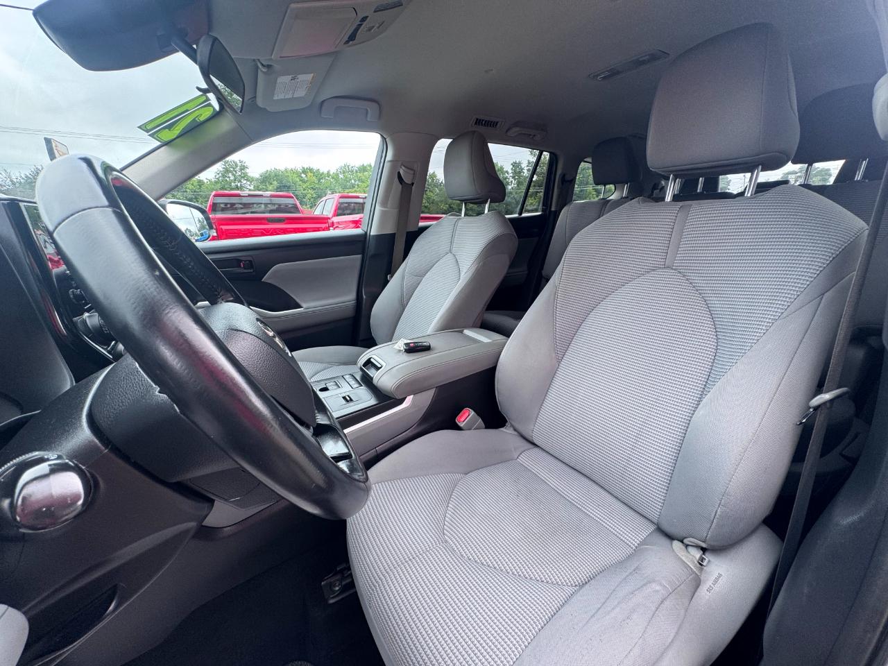 Toyota Highlander L FWD (Natl) 2021