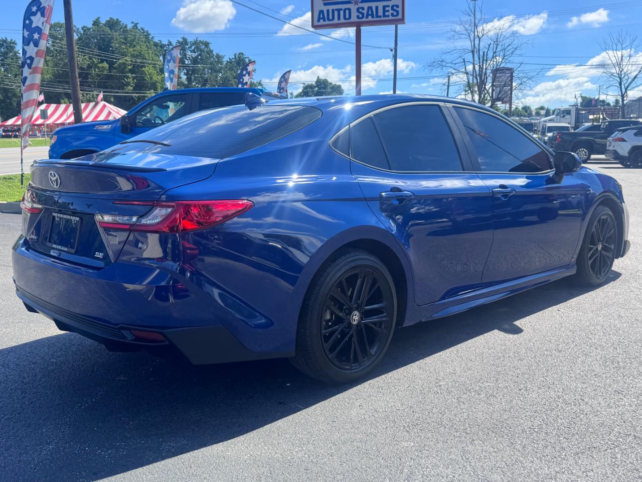 Toyota Camry LE (Natl) 2025