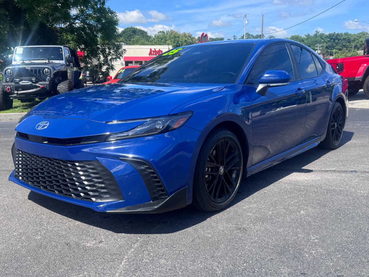 Toyota Camry LE (Natl) 2025