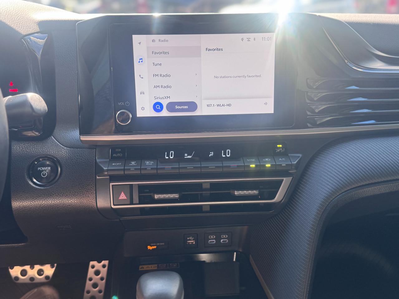 Toyota Camry LE (Natl) 2025