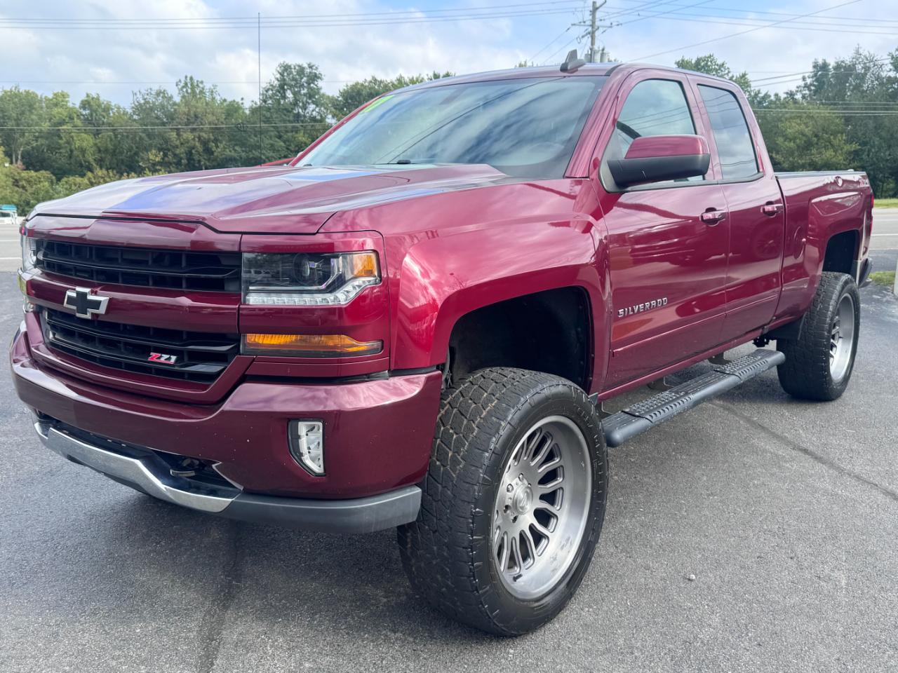 Chevrolet Silverado 1500 4WD Double Cab 143.5" LT w/2LT 2017