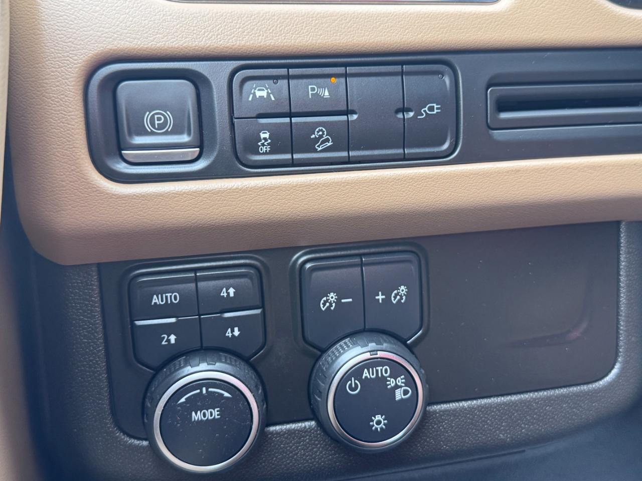 Chevrolet Tahoe 4WD 4dr Premier 2022