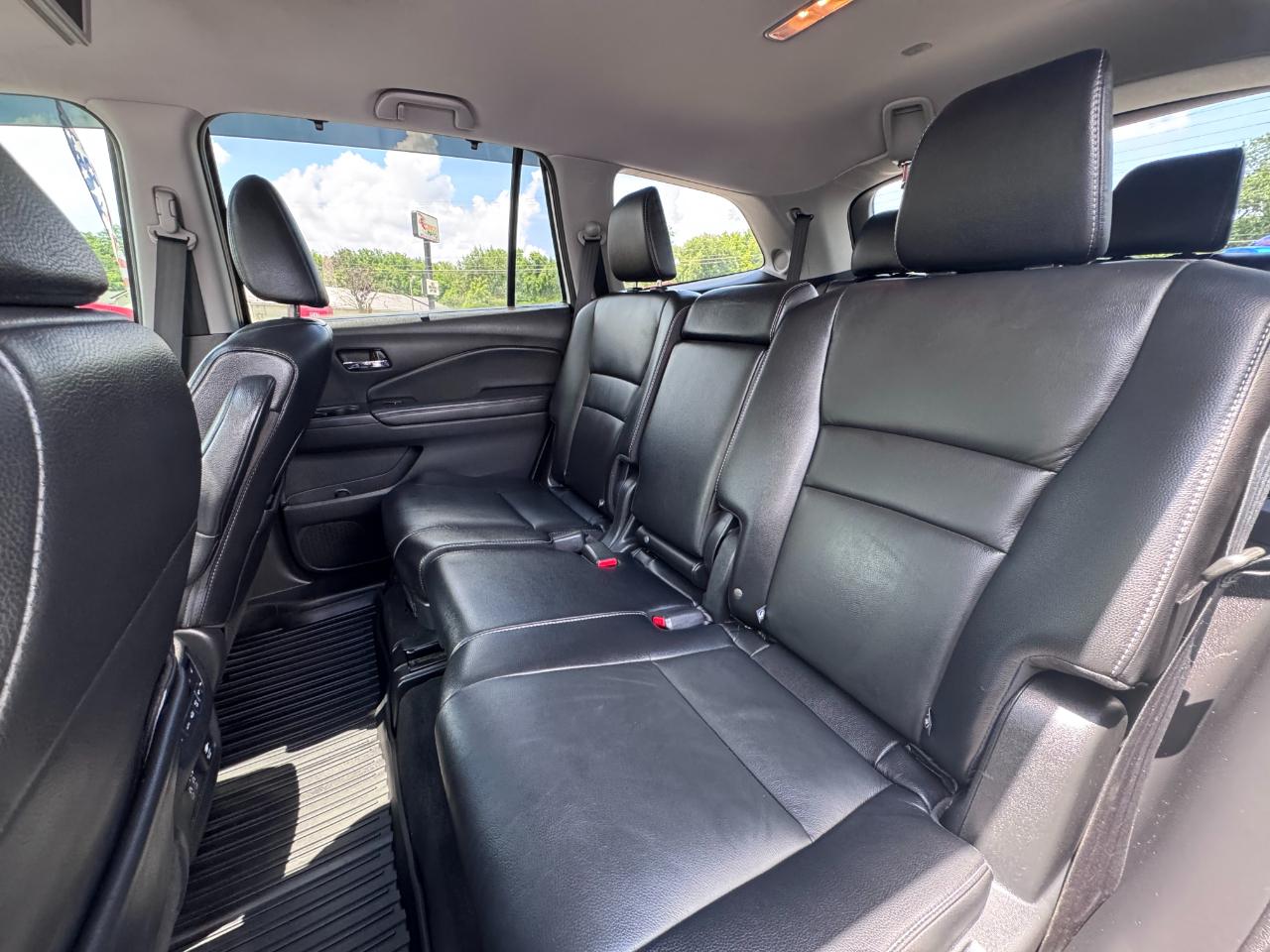 Honda Pilot Touring 8-Passenger AWD 2019