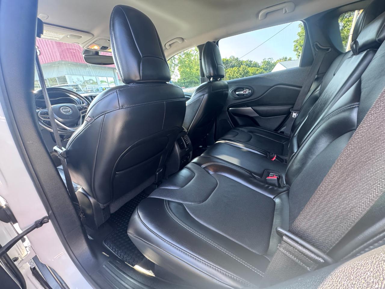 Jeep Cherokee Limited FWD 2020
