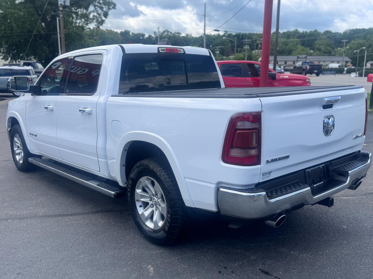 RAM 1500 Laramie 4x4 Crew Cab 5'7" Box 2021