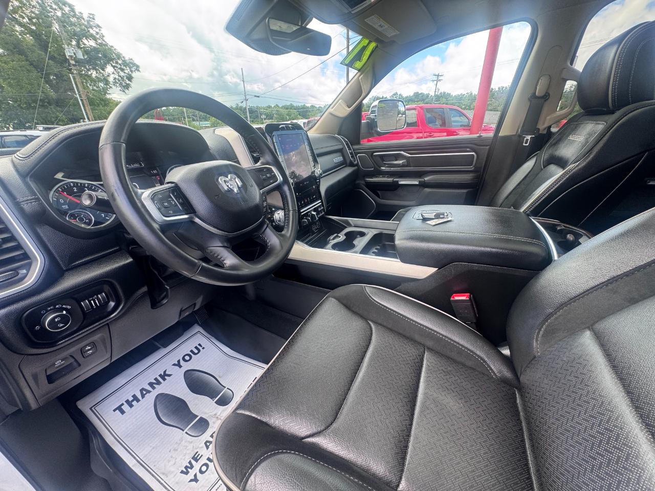 RAM 1500 Laramie 4x4 Crew Cab 5'7" Box 2021