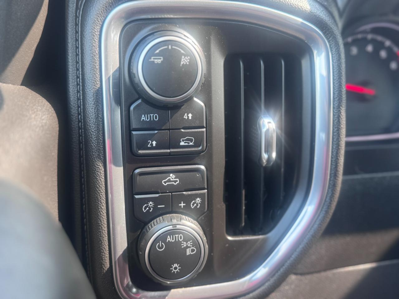 Chevrolet Silverado 1500 4WD Crew Cab 147" LT 2019