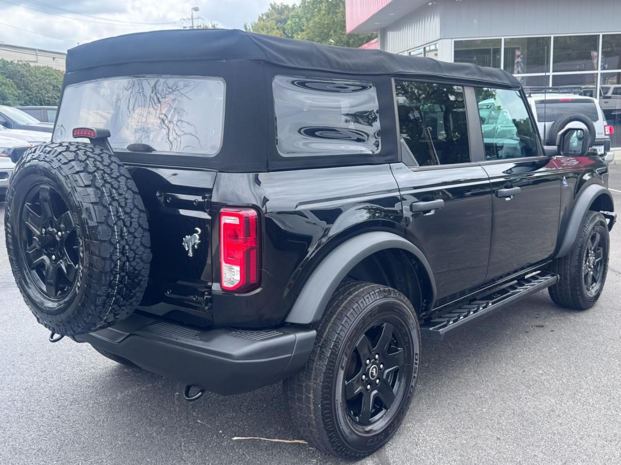 Ford Bronco Base 4 Door 4x4 2021