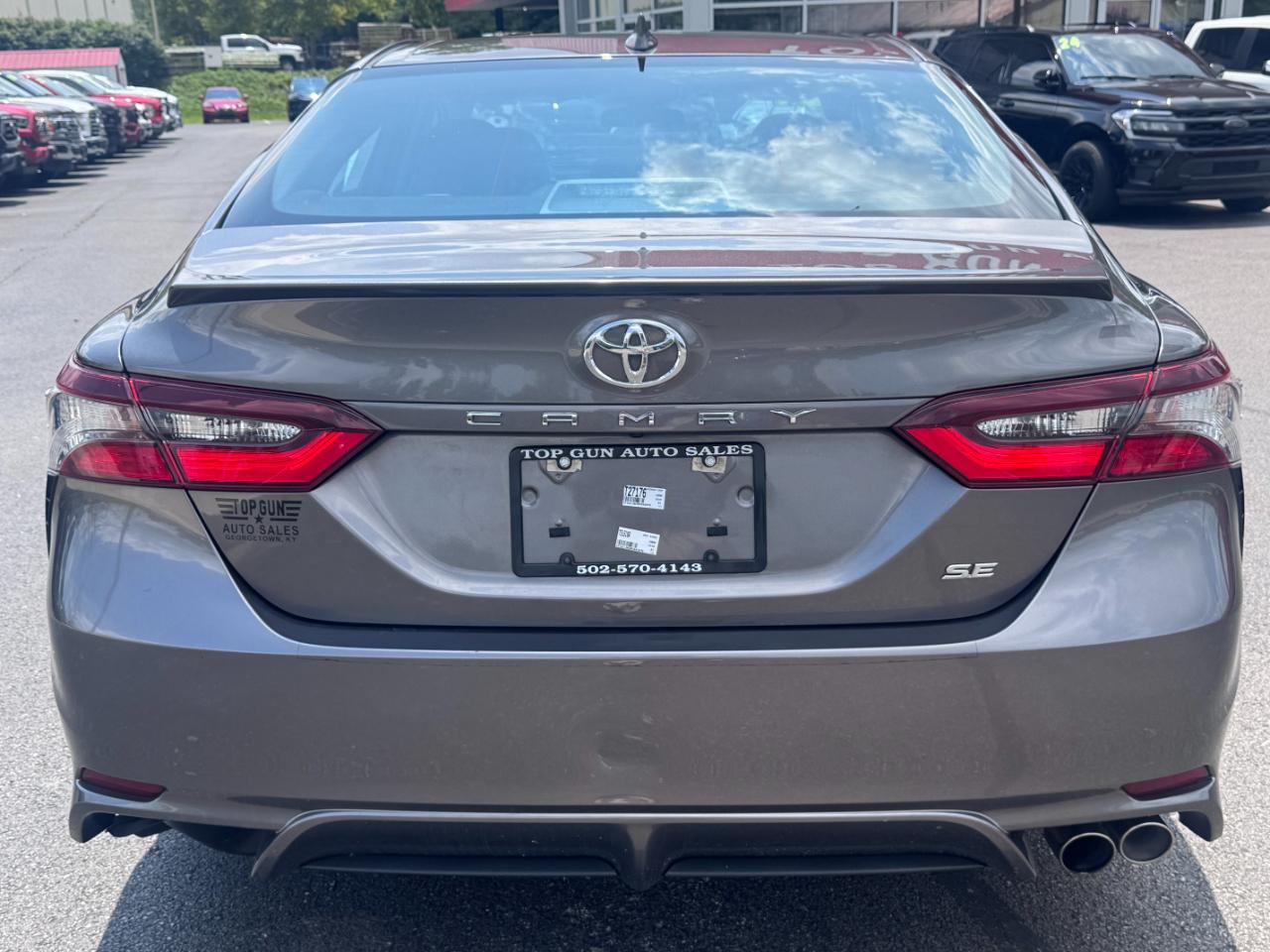 Toyota Camry SE Auto (Natl) 2021