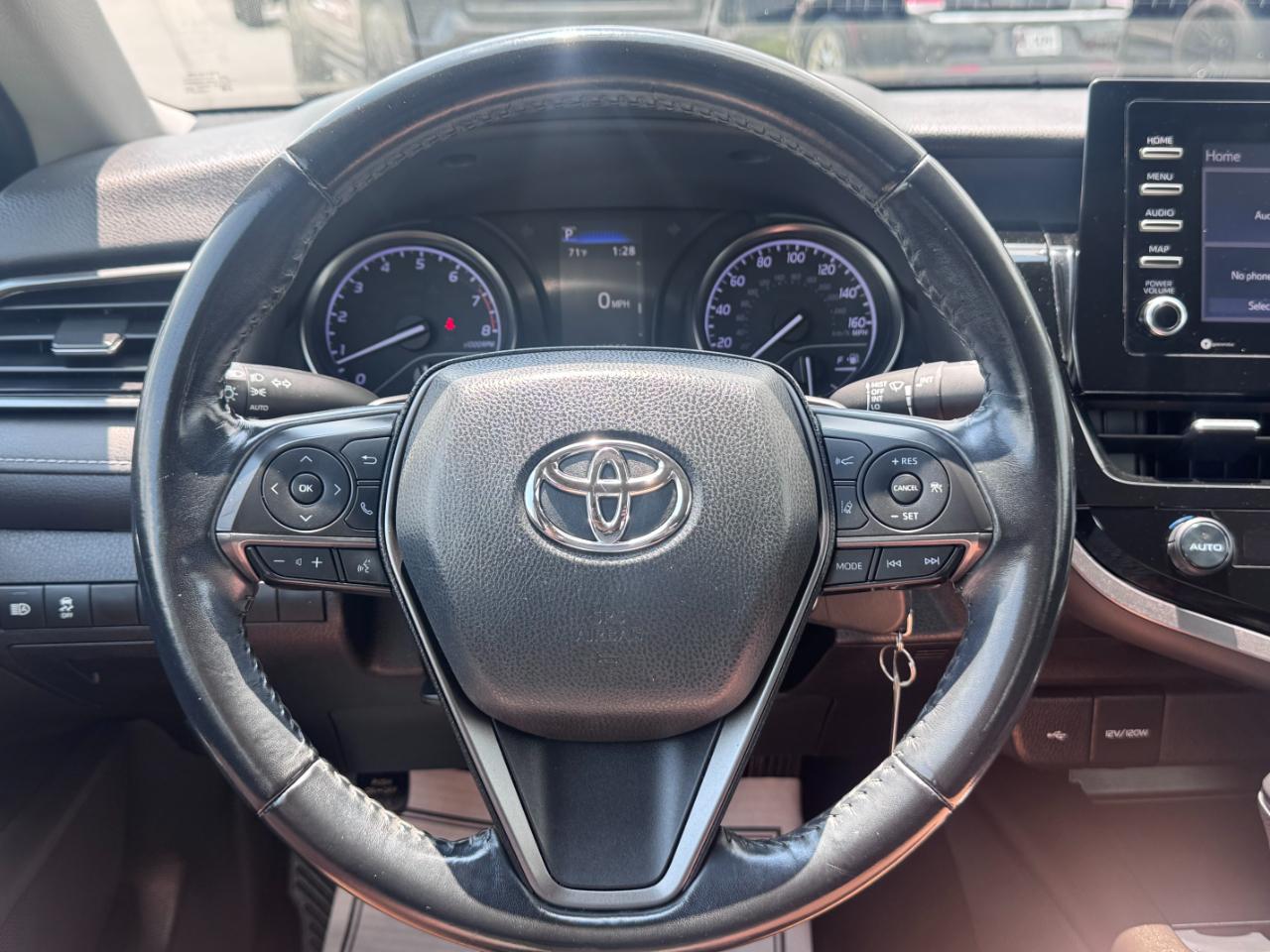 Toyota Camry SE Auto (Natl) 2021