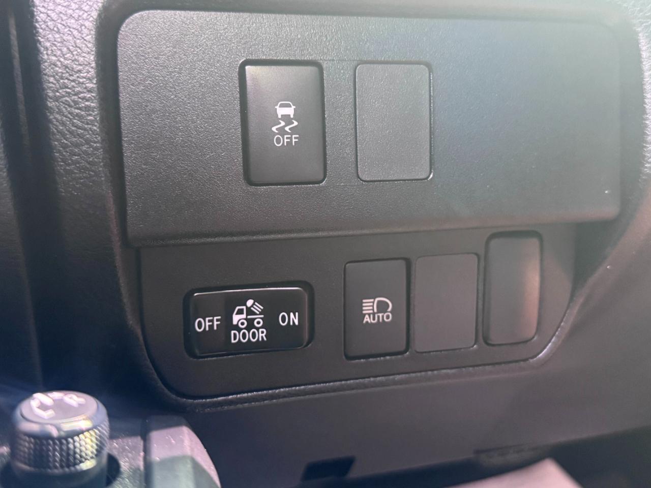 Toyota Tacoma 4WD SR5 Double Cab 5' Bed V6 AT (Natl) 2020
