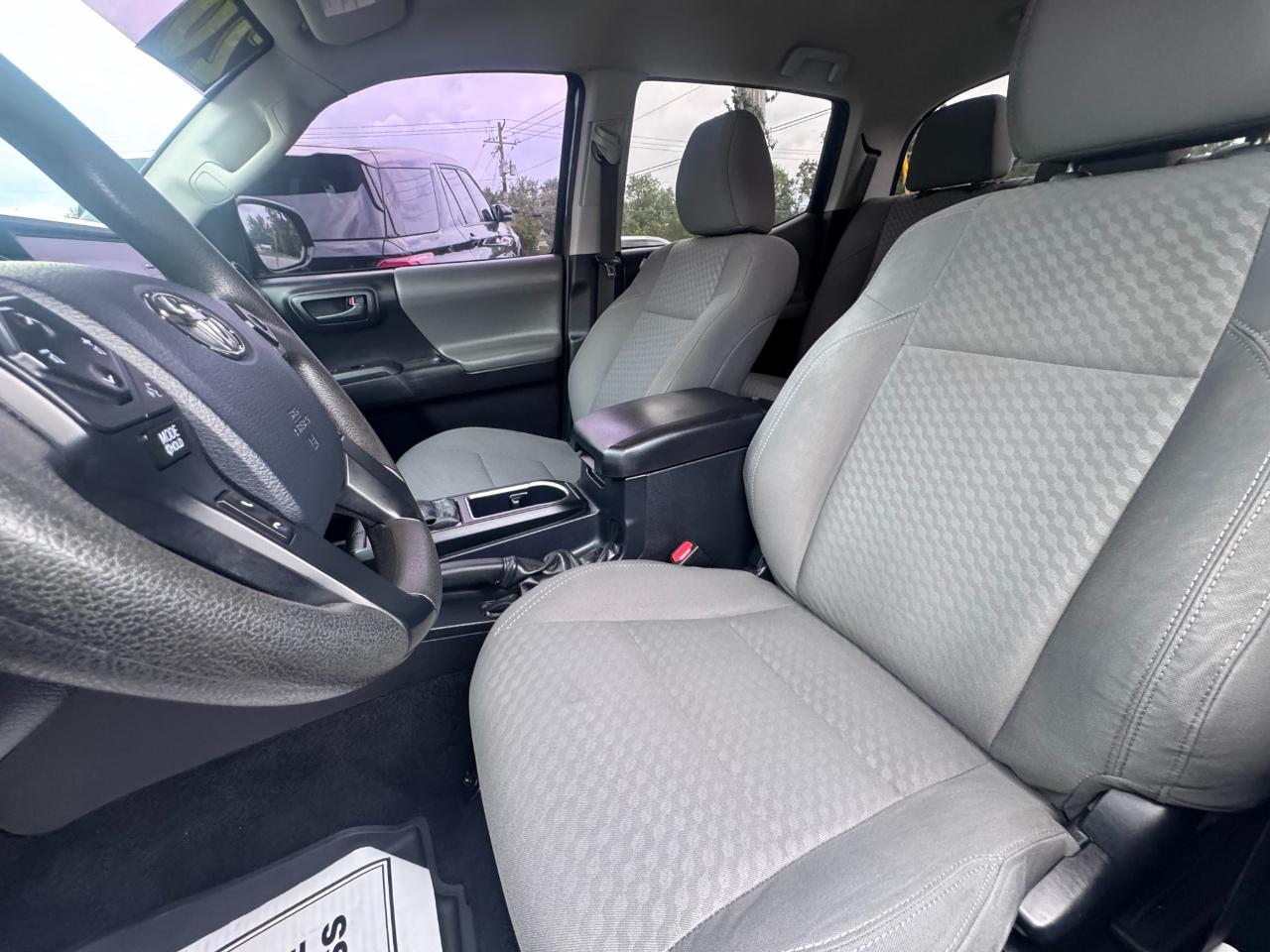 Toyota Tacoma 4WD SR5 Double Cab 5' Bed V6 AT (Natl) 2020