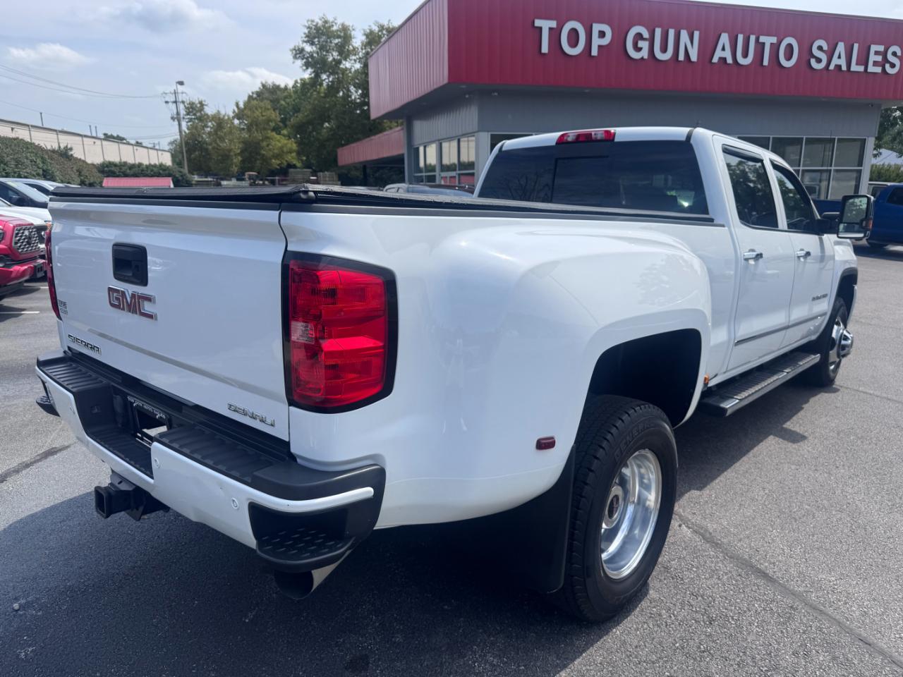 GMC Sierra 3500HD 4WD Crew Cab 167.7" Denali 2016