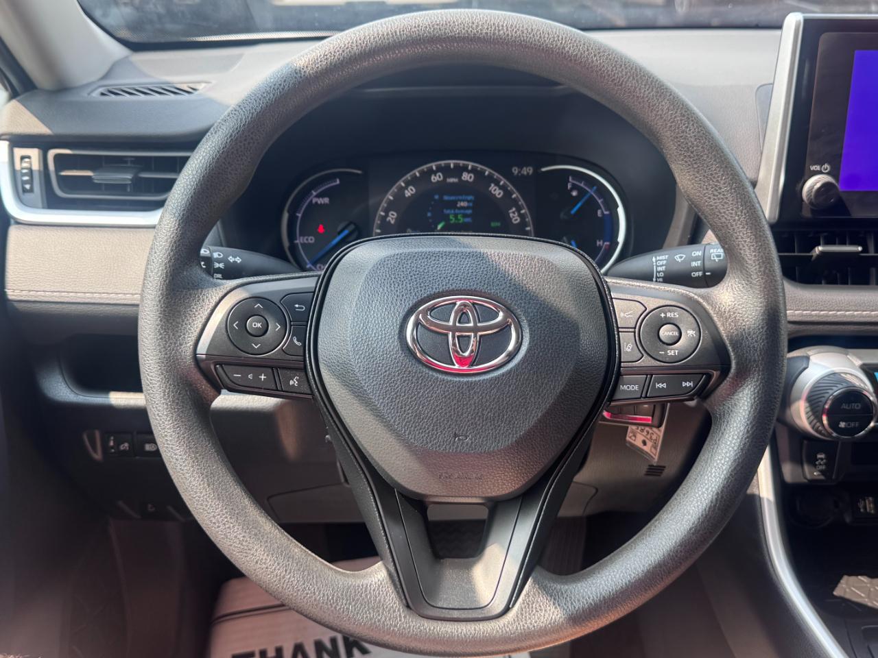 Toyota RAV4 Hybrid LE AWD (Natl) 2023
