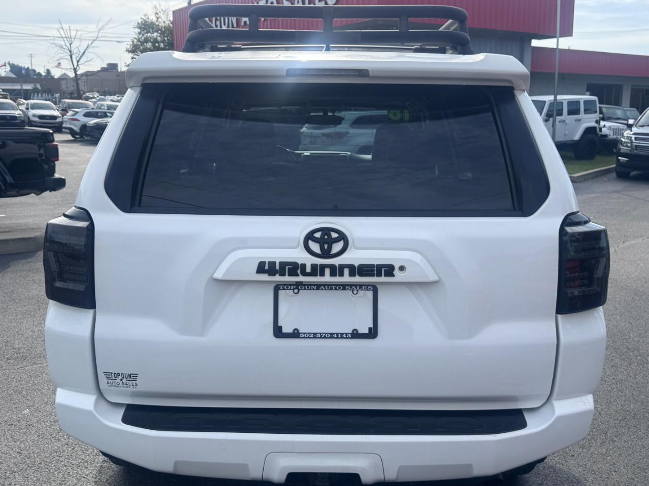 Toyota 4Runner SR5 4WD (Natl) 2018