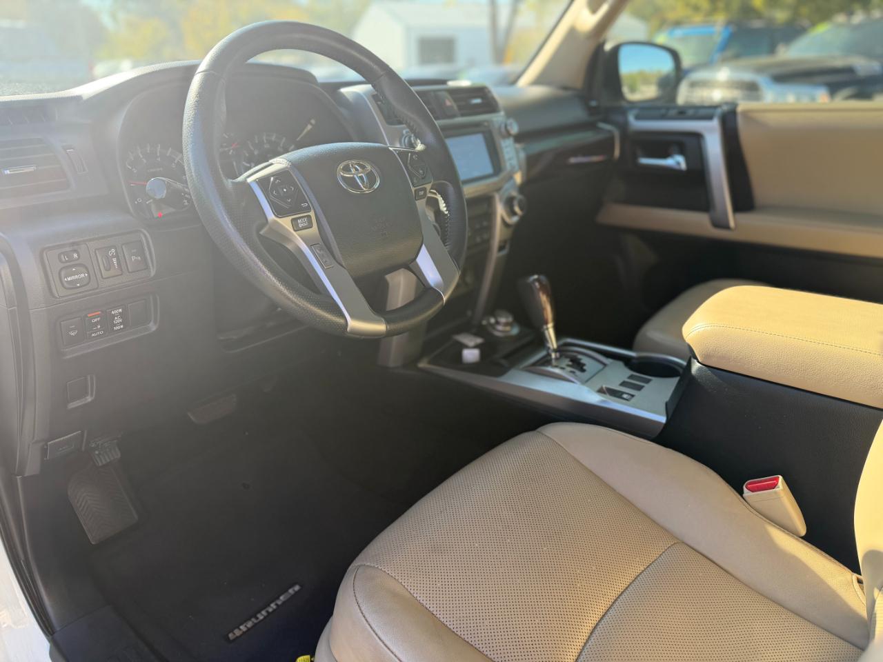 Toyota 4Runner SR5 4WD (Natl) 2018