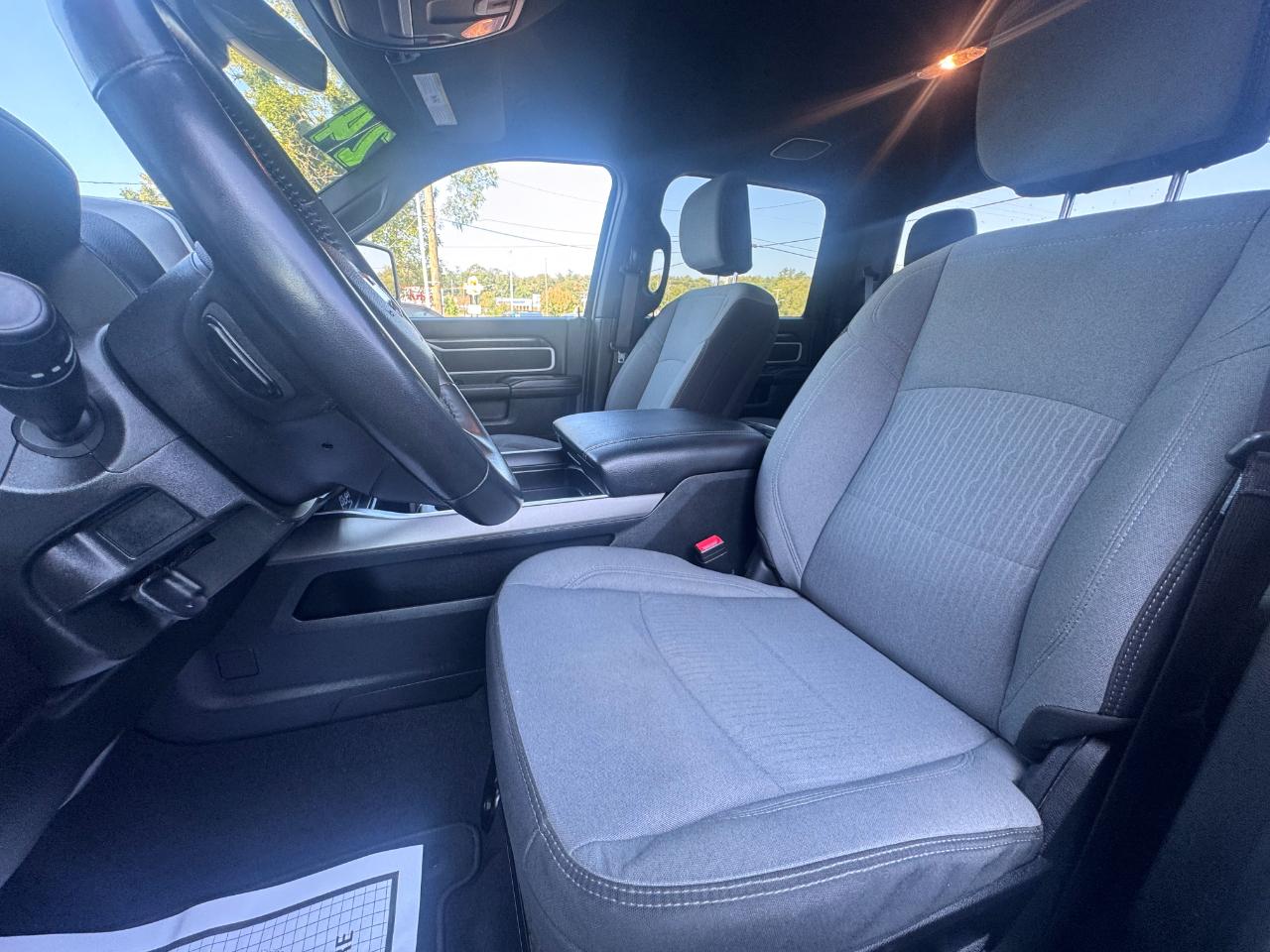 RAM 3500 Big Horn 4x4 Crew Cab 8' Box 2024