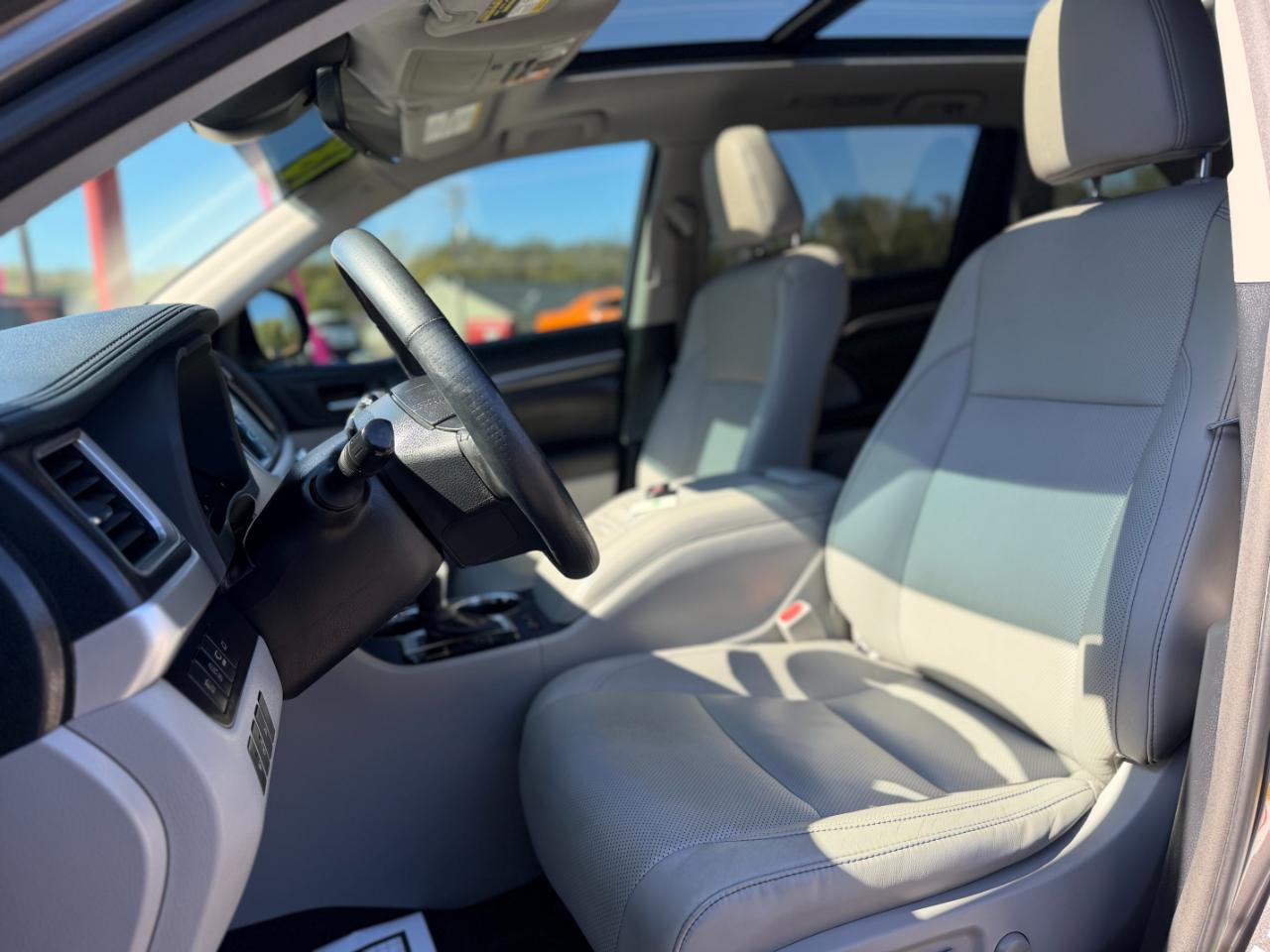 Toyota Highlander Limited V6 AWD (Natl) 2018