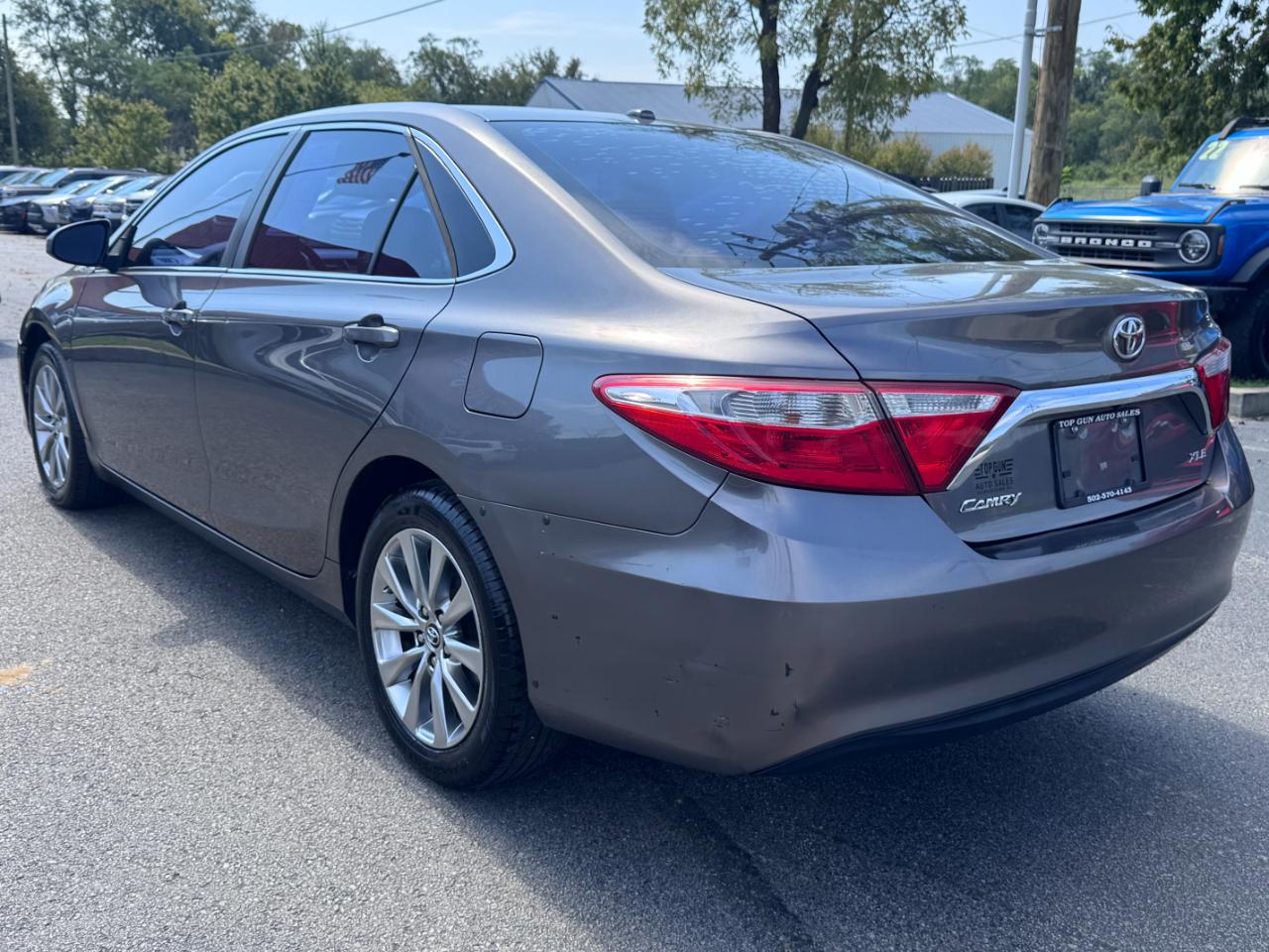 Toyota Camry 4dr Sdn I4 Auto XLE (Natl) 2015
