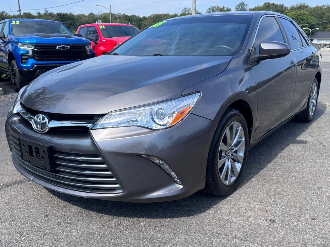Toyota Camry 4dr Sdn I4 Auto XLE (Natl) 2015
