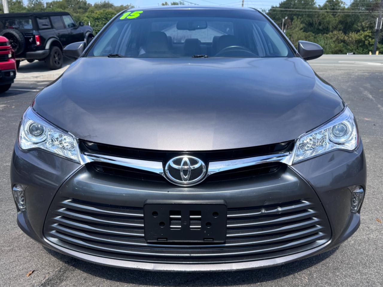 Toyota Camry 4dr Sdn I4 Auto XLE (Natl) 2015