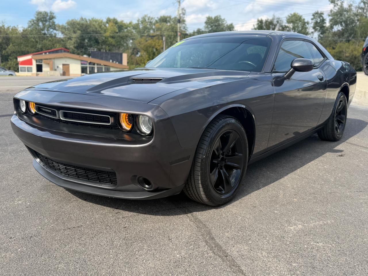 Dodge Challenger SXT RWD 2019