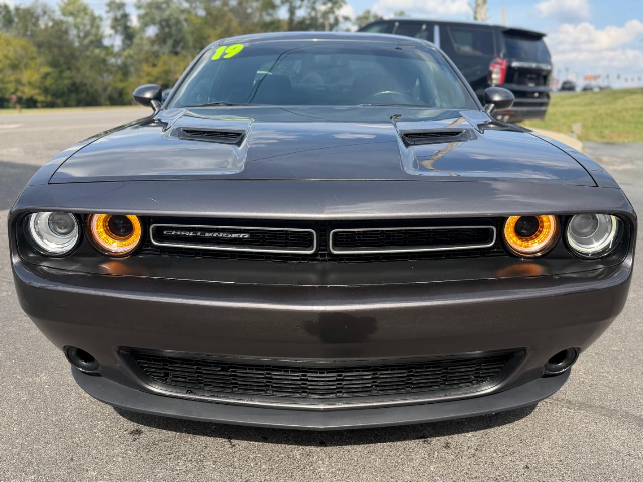 Dodge Challenger SXT RWD 2019