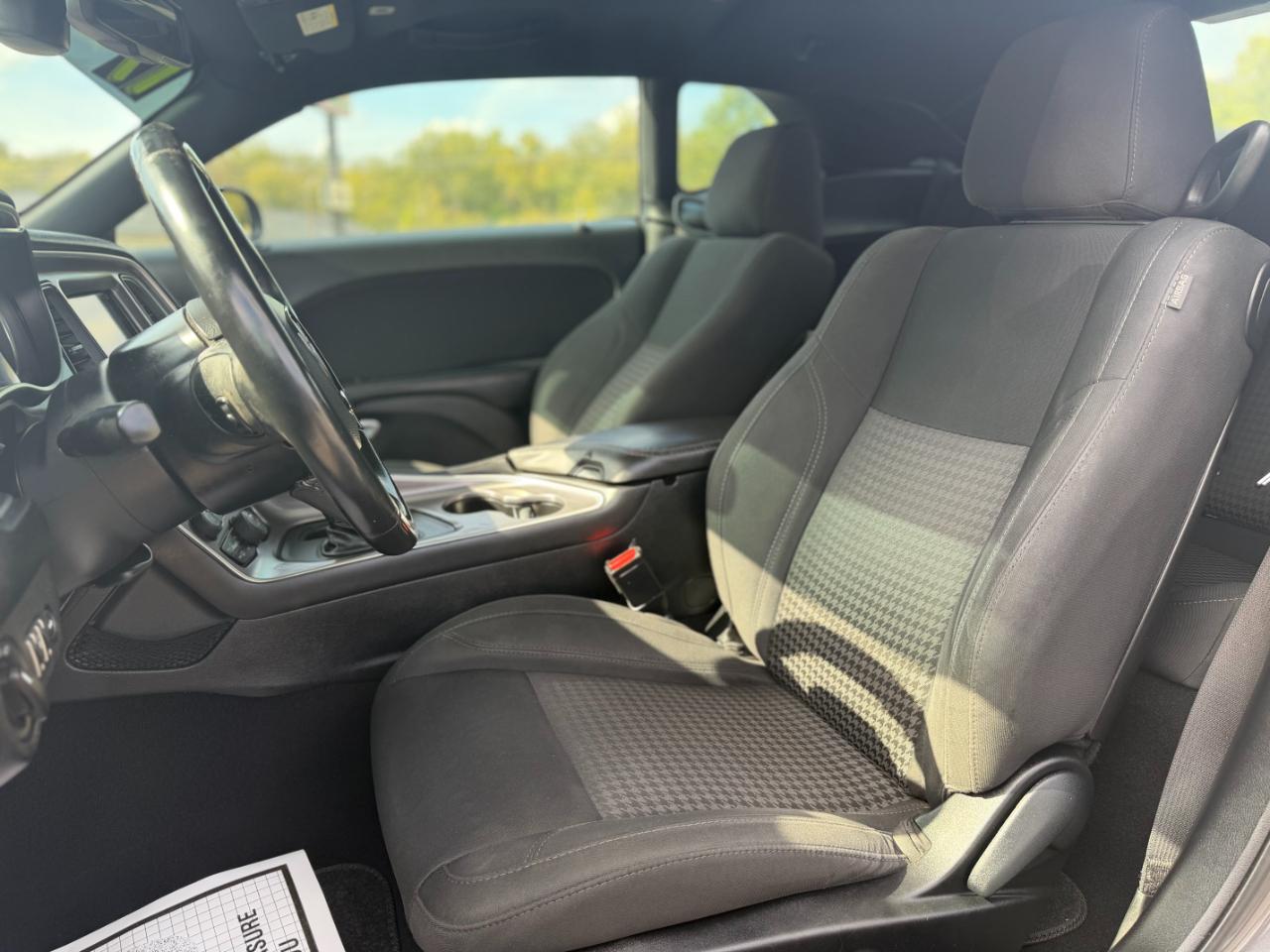 Dodge Challenger SXT RWD 2019