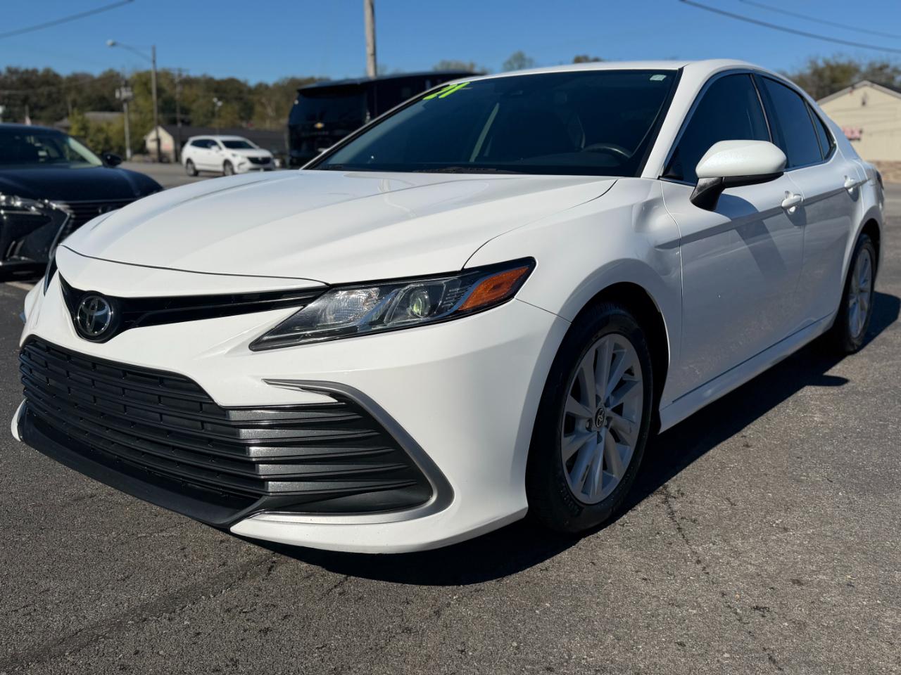 Toyota Camry LE Auto (Natl) 2021