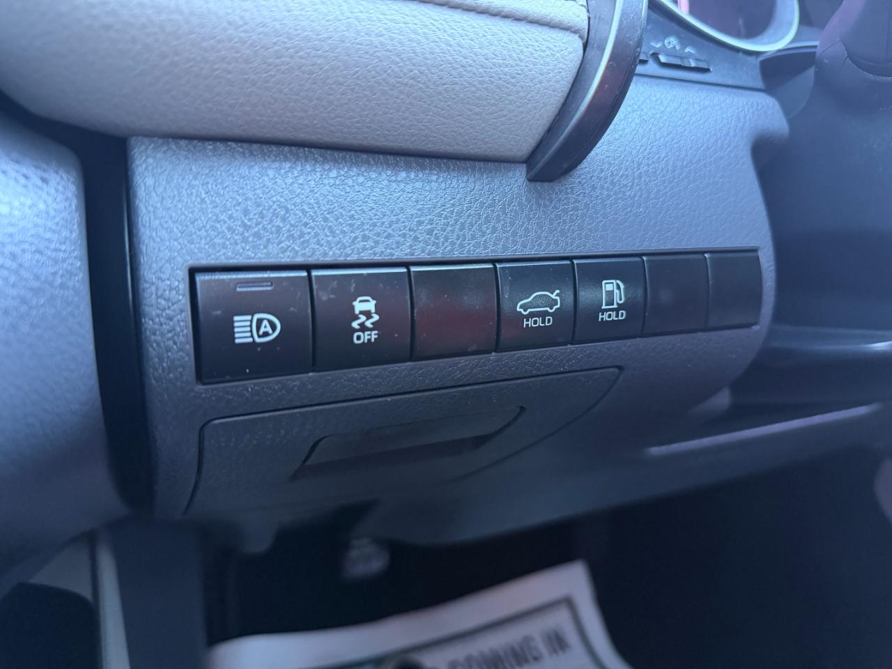 Toyota Camry LE Auto (Natl) 2021