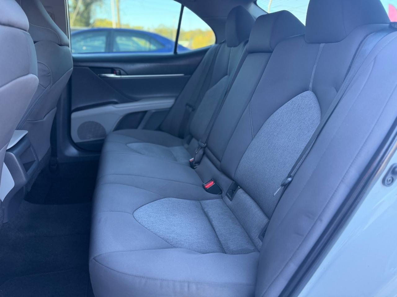 Toyota Camry LE Auto (Natl) 2021