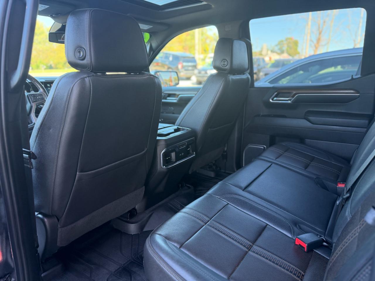 Chevrolet Silverado 1500 4WD Crew Cab 147" High Country 2022