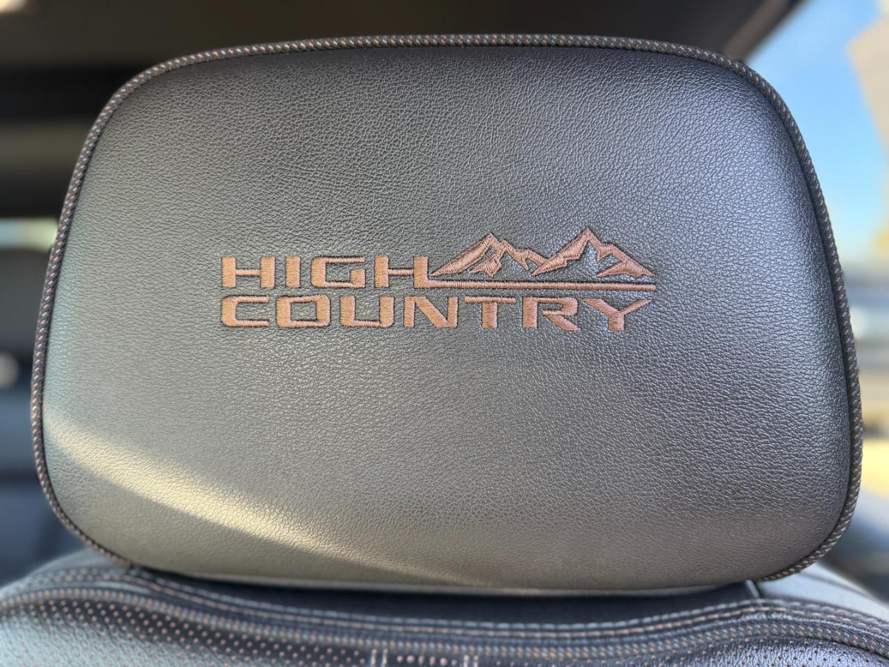 Chevrolet Silverado 1500 4WD Crew Cab 147" High Country 2022