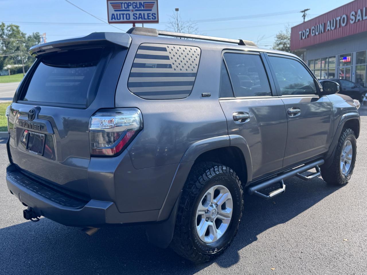 Toyota 4Runner SR5 2WD (Natl) 2019