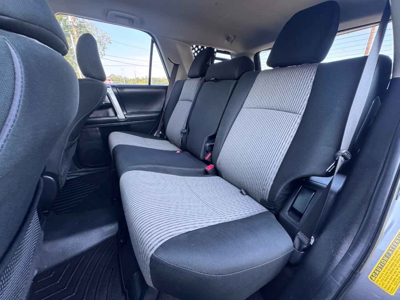Toyota 4Runner SR5 2WD (Natl) 2019