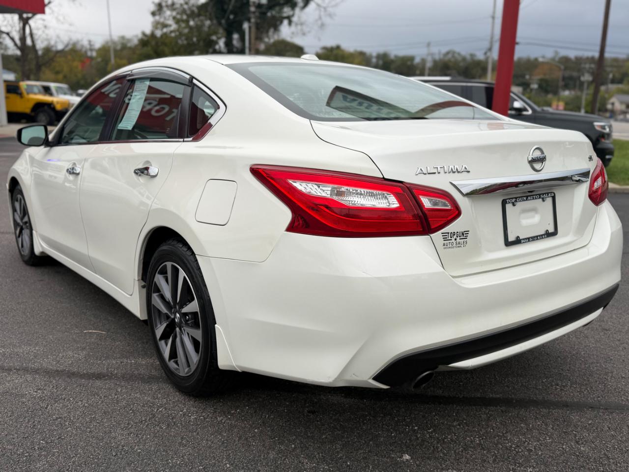 Nissan Altima 2.5 SV Sedan 2017