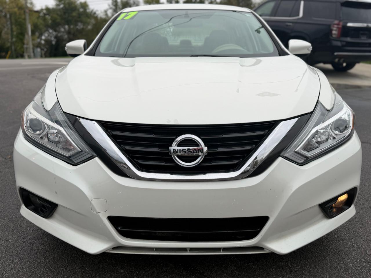 Nissan Altima 2.5 SV Sedan 2017