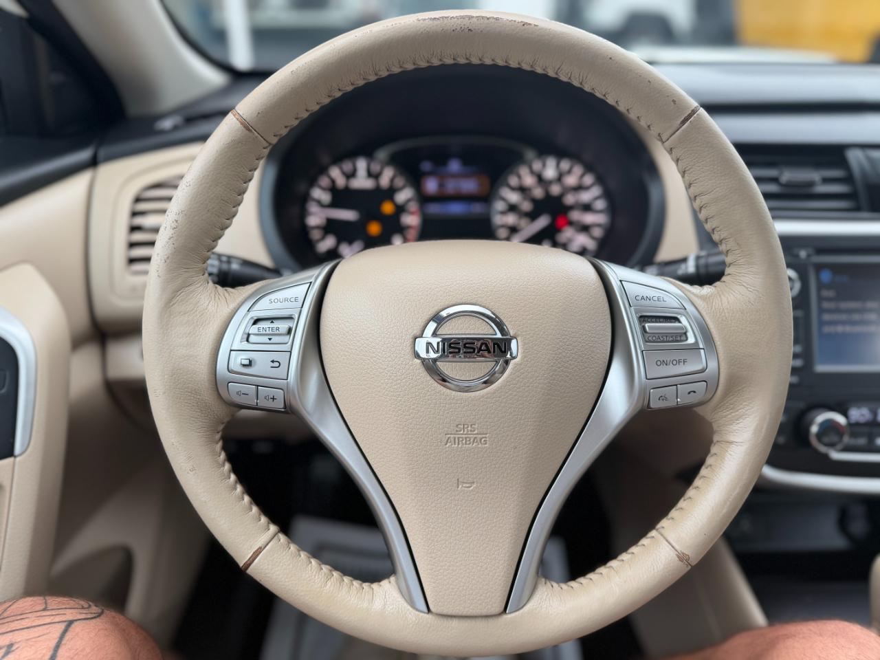 Nissan Altima 2.5 SV Sedan 2017