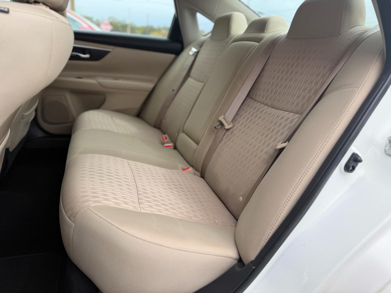 Nissan Altima 2.5 SV Sedan 2017