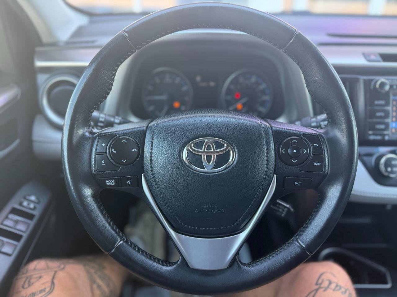 Toyota RAV4 XLE AWD (Natl) 2018